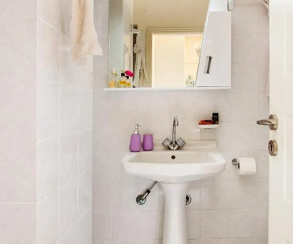 アパート Melina ハニア